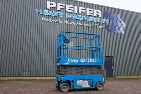 Scissor lift  Genie GS1932 Electric, Working Height 7.8 m, 227kg Capac (1)