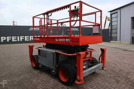 Saksinostimet  Skyjack SJ6832 Diesel, 4x4 Drive, 11.6m Working Height, 45 (2)