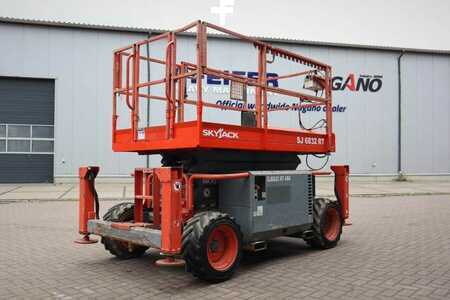 Saksinostimet  Skyjack SJ6832 Diesel, 4x4 Drive, 11.6m Working Height, 45 (2)