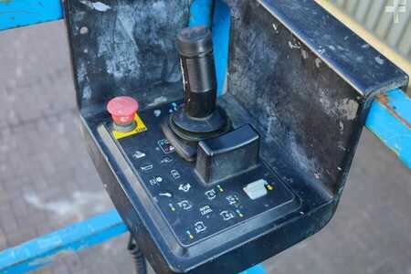 Pracovní plošina s nůžkovým zdvihem - Genie GS4390 Diesel, 4x4 Drive, 15m Working Height, 680k (3)