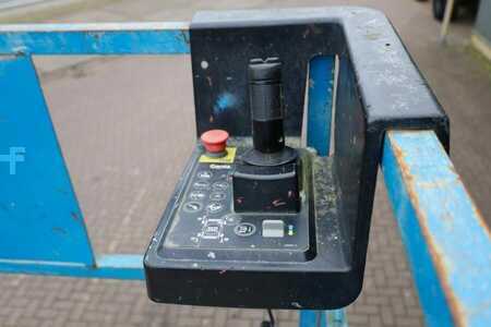 Pracovní plošina s nůžkovým zdvihem - Genie GS4390 Diesel, 4x4 Drive, 15m Working Height, 680k (4)