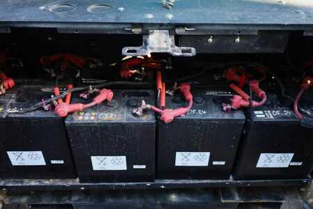 Piattaforme aeree a pantografo - Genie GS4069DC Electric, 14m Working Height, 363kg Capac (10)