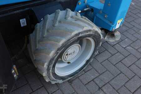 Piattaforme aeree a pantografo - Genie GS4069DC Electric, 14m Working Height, 363kg Capac (13)