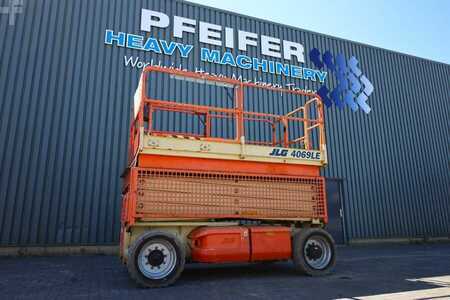 Scissors Lifts - JLG 4069LE Electric, 14.2m Working Height, 360kg Capac (1)