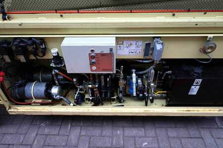 Schaarhoogwerker  Liftlux SL153-12 Electric, 17.3m Working Height, 500kg Cap (5)