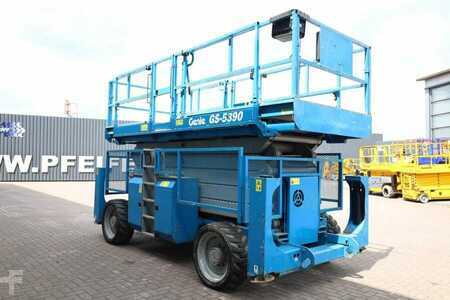 Scissor lift  Genie GS5390 Diesel, 4x4 Drive, 18.15m Working Height, 6 (8)