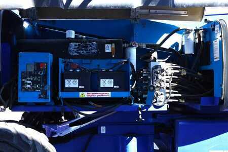 Knikarmhoogwerker  Genie Z135/70 Diesel, 4x4x4 Drive, 43m Lifting Height, 2 (11)