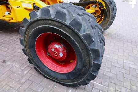 Piattaforme aeree articolate  Genie ZX135/70 Diesel, 4x4x4 Drive, 43m Lifting Height, (15)