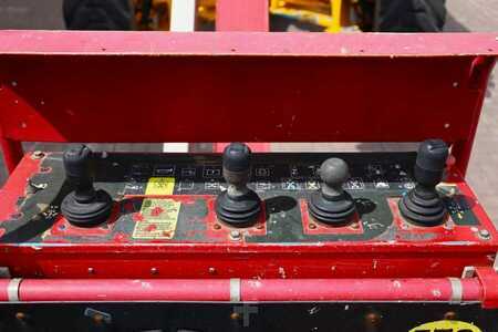 Piattaforme aeree articolate  Genie ZX135/70 Diesel, 4x4x4 Drive, 43m Lifting Height, (4)