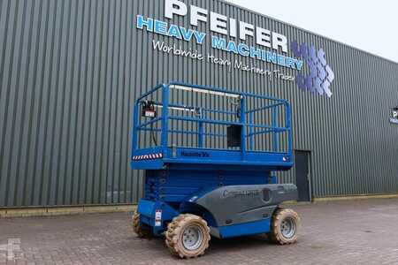 Piattaforme aeree a pantografo - Haulotte Compact 12RTE Electric, 12m Working Height, 450kg (1)
