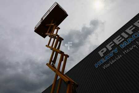 Piattaforme aeree a pantografo - Haulotte Compact 12RTE Electric, 12m Working Height, 450kg (11)
