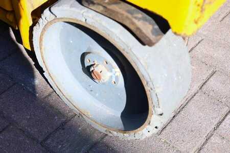 Ollós munka emelvény  Haulotte COMPACT 14 Electric, 14m Working Height, 350kg Cap (12)