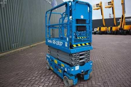 Scissor lift - Genie GS1932 E-Drive Several In Stock, 8m Working Height (3)