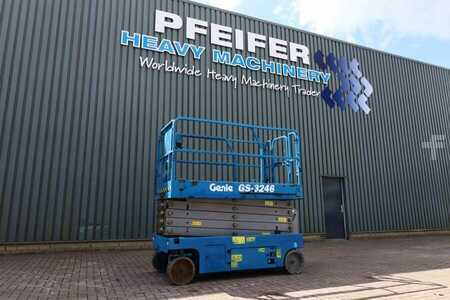 Pracovní plošina s nůžkovým zdvihem - Genie GS3246 Electric, Working Height 11.75 m, 318kg Cap (1)