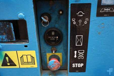 Pracovní plošina s nůžkovým zdvihem - Genie GS3246 Electric, Working Height 11.75 m, 318kg Cap (11)