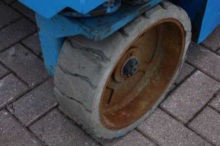 Pracovní plošina s nůžkovým zdvihem - Genie GS3246 Electric, Working Height 11.75 m, 318kg Cap (12)