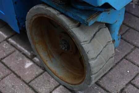 Pracovní plošina s nůžkovým zdvihem - Genie GS3246 Electric, Working Height 11.75 m, 318kg Cap (13)