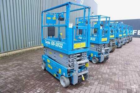 Scissor lift - Genie GS1932 Electric, Working Height 7.8 m, 227kg Capac (1)