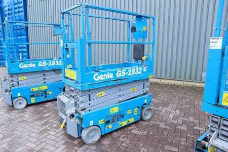 Scissor lift - Genie GS1932 Electric, Working Height 7.8 m, 227kg Capac (2)