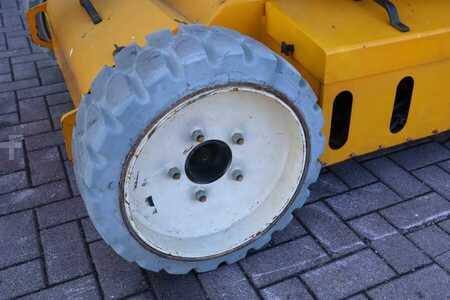 Kloubová pracovní plošina - Snorkel A38E Electric, 13.5m Working Height, 6.1m Reach, 2 (12)