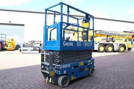 Scissor lift - Genie GS1932 E-Drive Several In Stock, 8m Working Height (2)