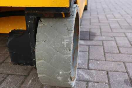 Saksinostimet - Haulotte Compact 12 Electric, 12m Working Height, 300kg Cap (14)