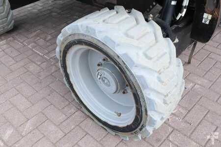 Kloubová pracovní plošina - Genie Z45FE/DC Hybrid Hybrid, 4x4 Drive, 16m Working Hei (17)