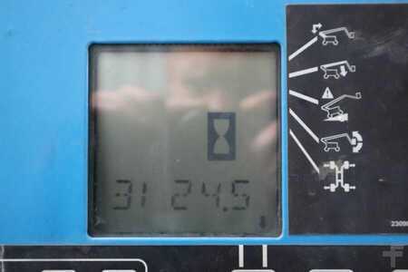 Kloubová pracovní plošina - Genie ZX135/70 Diesel, 4x4x4 Drive, 43m Lifting Height, (13)