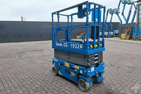 Nacelle à ciseaux - Genie GS1932 E-Drive Several In Stock, 8m Working Height (8)