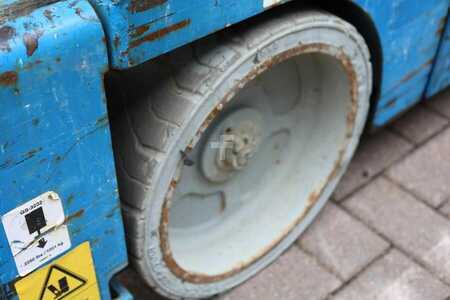 Nacelle à ciseaux - Genie GS3232 Hydraulic Outriggers, Electric, 11.75m Work (16)