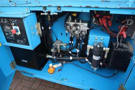 Nacelle à ciseaux - Genie GS4069DC Electric, 14m Working Height, 363kg Capac (10)