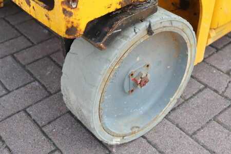 Nacelle à ciseaux - Haulotte Compact 14 Electric, 14m Working Height, 350kg Cap (10)