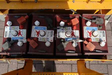 Nacelle à ciseaux - Haulotte Compact 14 Electric, 14m Working Height, 350kg Cap (5)