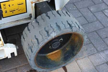 Pracovní plošina s nůžkovým zdvihem - Holland-Lift Ecostar HL-11812 Electric, 14m Working Height, 300 (11)