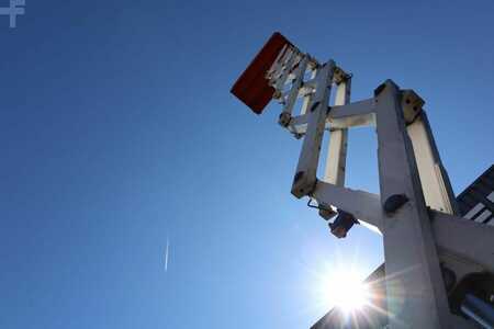 Pracovní plošina s nůžkovým zdvihem - Holland-Lift Ecostar HL-11812 Electric, 14m Working Height, 300 (9)