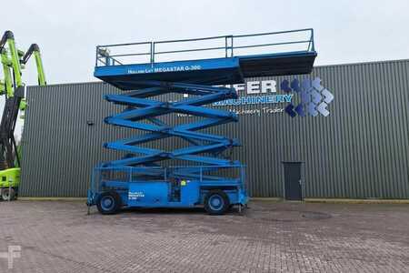 Pracovní plošina s nůžkovým zdvihem - Holland-Lift Megastar G300 Diesel, 4x4x4 Drive, 33.5m Working H (3)