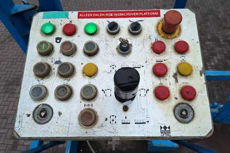 Pracovní plošina s nůžkovým zdvihem - Holland-Lift Megastar G300 Diesel, 4x4x4 Drive, 33.5m Working H (4)