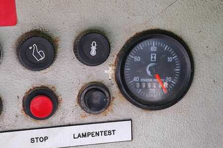 Pracovní plošina s nůžkovým zdvihem - Holland-Lift Megastar G300 Diesel, 4x4x4 Drive, 33.5m Working H (5)