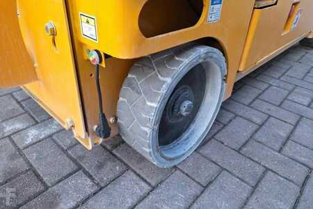 Saksinostimet - Haulotte Compact 10 Electric, 10m Working Height, 450kg Cap (13)