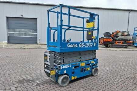 Scissors Lifts - Genie GS1932 E-Drive Several In Stock, 8m Working Height (2)