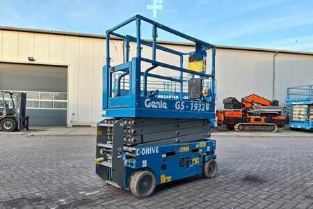 Scissors Lifts - Genie GS1932 E-Drive Several In Stock, 8m Working Height (2)