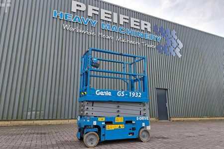 Scissors Lifts - Genie GS1932 E-Drive Several In Stock, 8m Working Height (1)
