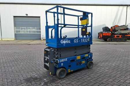Scissors Lifts - Genie GS1932 E-Drive Several In Stock, 8m Working Height (2)