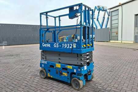 Scissors Lifts - Genie GS1932 E-Drive Several In Stock, 8m Working Height (7)