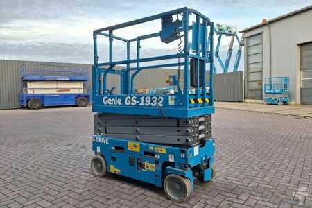 Scissors Lifts - Genie GS1932 E-Drive Several In Stock, 8m Working Height (7)
