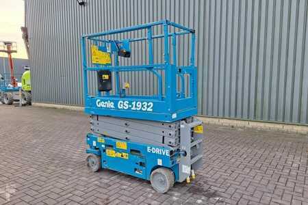 Scissors Lifts - Genie GS1932 E-Drive Several In Stock, 8m Working Height (8)