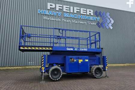 Pracovní plošina s nůžkovým zdvihem - Genie GS3369DC Electric, 11.9m Working Height, 454kg Cap (11)