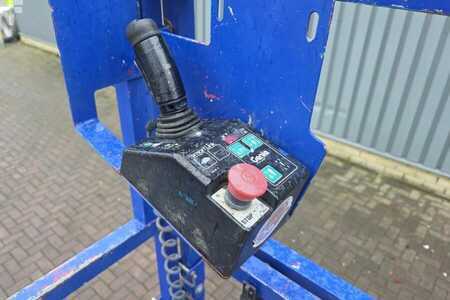 Pracovní plošina s nůžkovým zdvihem - Genie GS3369DC Electric, 11.9m Working Height, 454kg Cap (7)