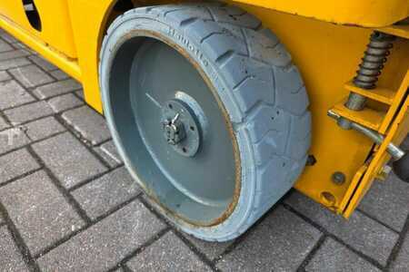 Scherenarbeitsbühne - Haulotte Compact 12 Electric, 12m Working Height, 300kg Cap (11)