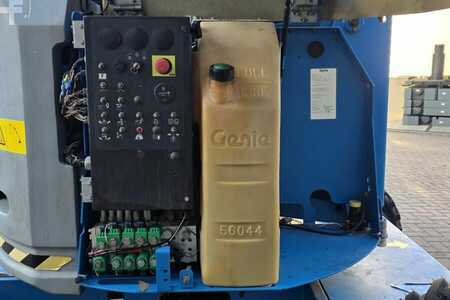 Piattaforme aeree articolate - Genie Z34/22 As-Is, Diesel, 4x4 Drive, 12.6m Working Hei (11)